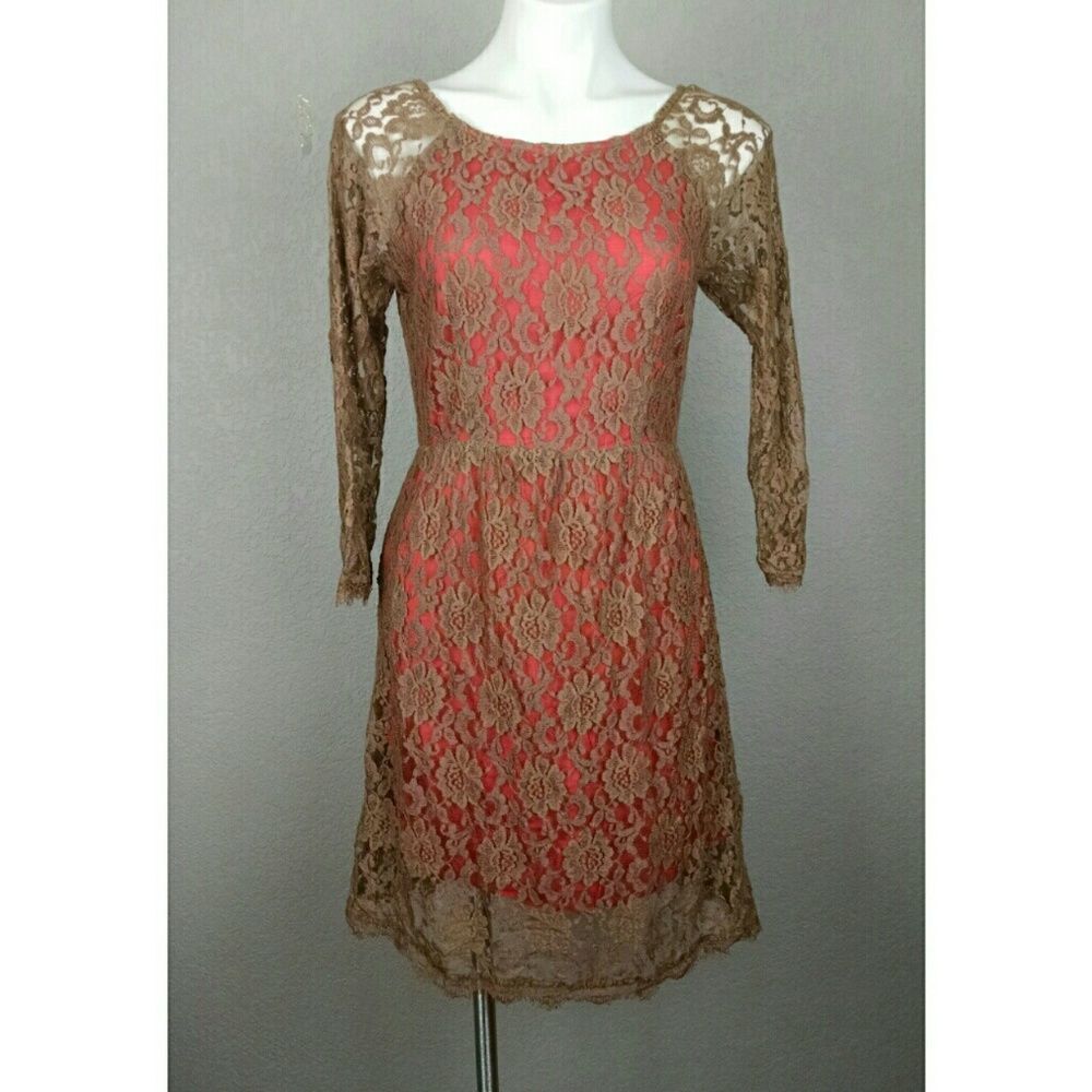 Flying Tomato Lace Flower Llined Dress Size Medium - Picture 9 of 10